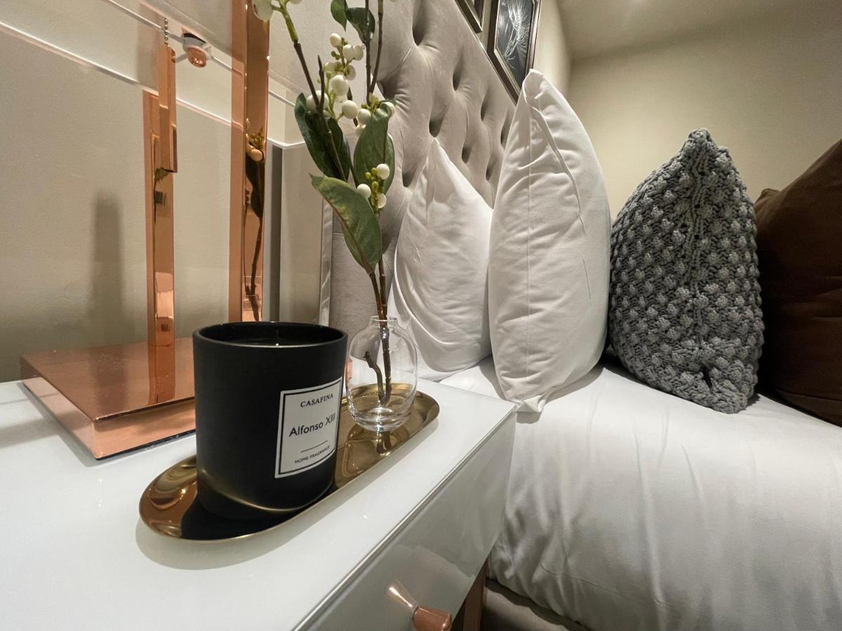 Apartament Sophisticated 1Br, 1 Ba Chigwell Designer Flat Chcl F2 Zewnętrze zdjęcie