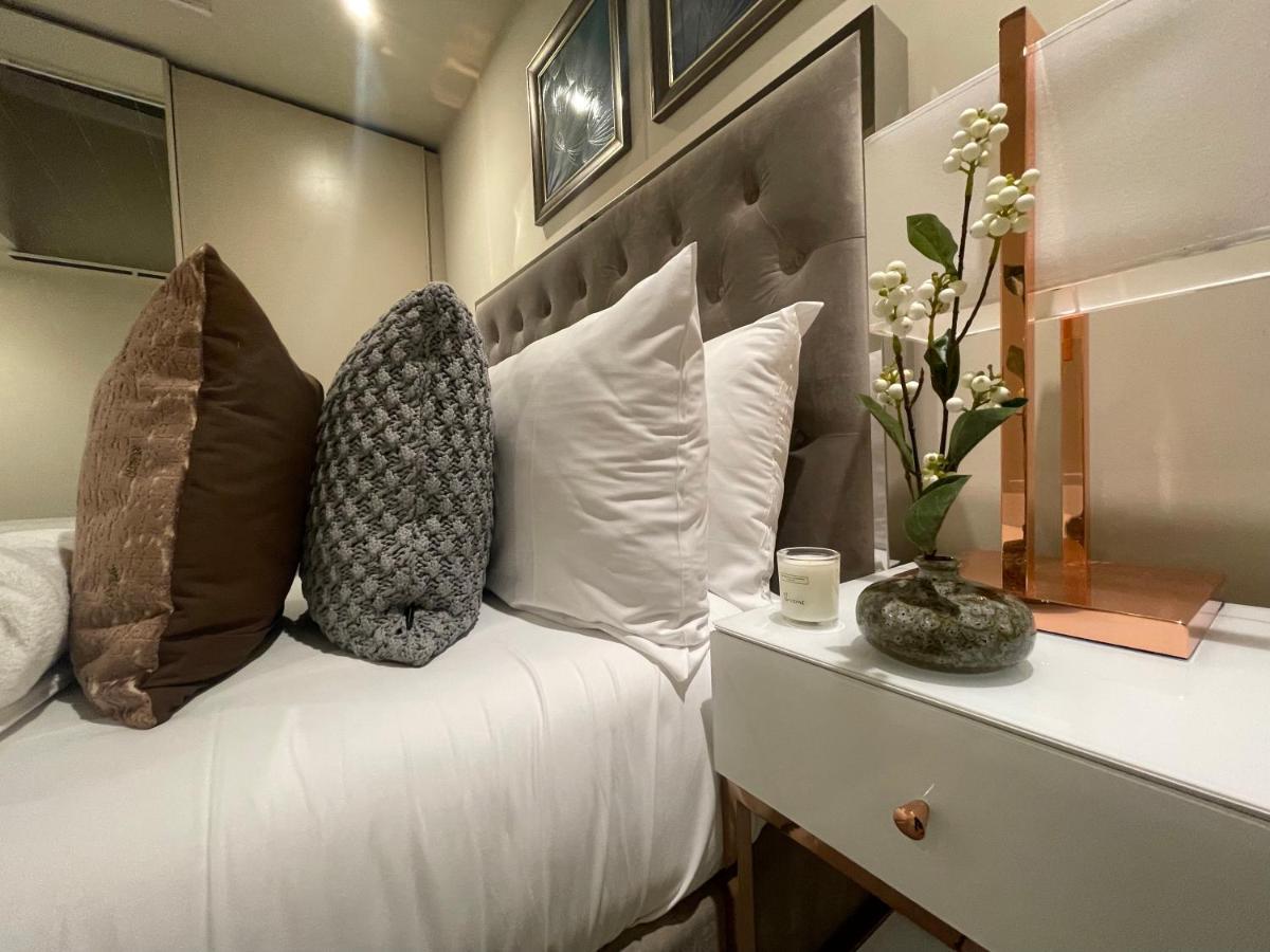 Apartament Sophisticated 1Br, 1 Ba Chigwell Designer Flat Chcl F2 Zewnętrze zdjęcie