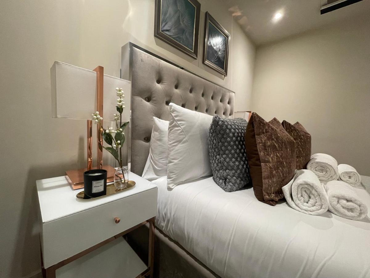Apartament Sophisticated 1Br, 1 Ba Chigwell Designer Flat Chcl F2 Zewnętrze zdjęcie